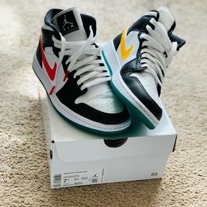 Air Jordan 1 Mid